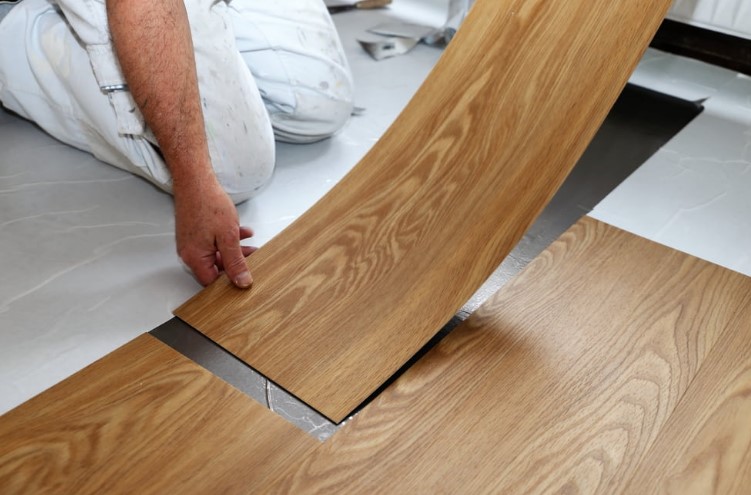 Signs of Defective Vinyl Plank Flooring