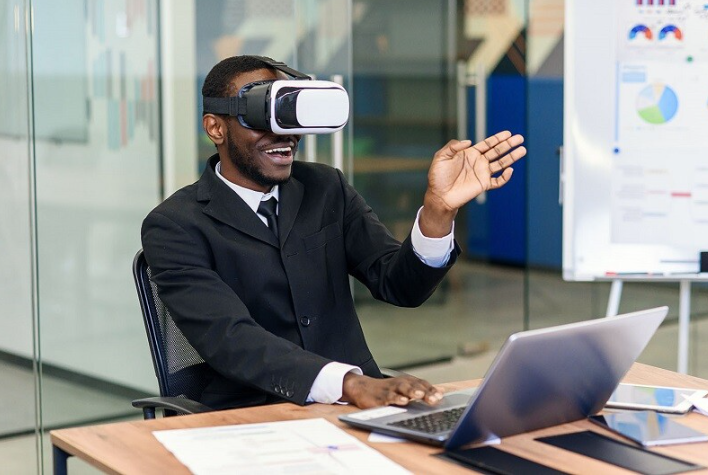What are the Advantages of Using VR in Corporate Training?